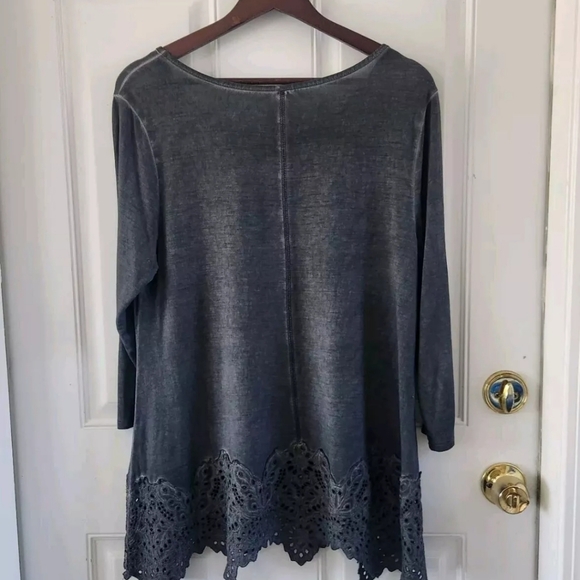 Soft Surroundings Womens Delaynie Tunic Top Gray Eyelet Hem 3/4 Sleeves Womens M - Picture 5 of 7